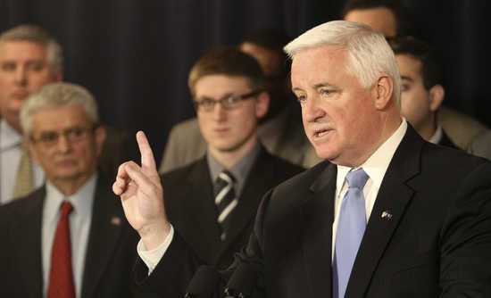 Pennsylvania Governor Tom Corbett speaks at a news conference on the Penn State campus in State College, Pennsylvania January 2, 2013. &nbsp;Corbett said he will file a federal lawsuit against the NCAA over sanctions it levied against Pennsylvania State Univer